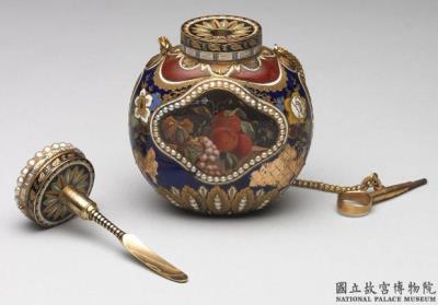 图片[2]-Gold-body painted enamel pearl-inlaid snuff bottle with a clock stopper, Switzerland, late 18th-early 19th century-China Archive